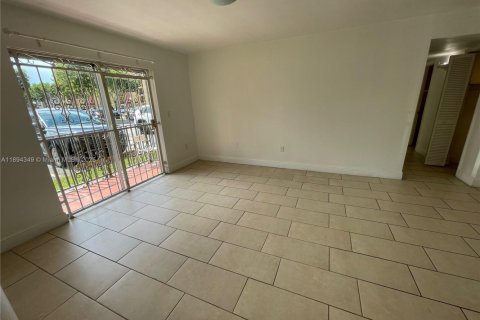 Copropriété à louer à Miami, Floride: 3 chambres, 95.13 m2 № 1947403 - photo 16