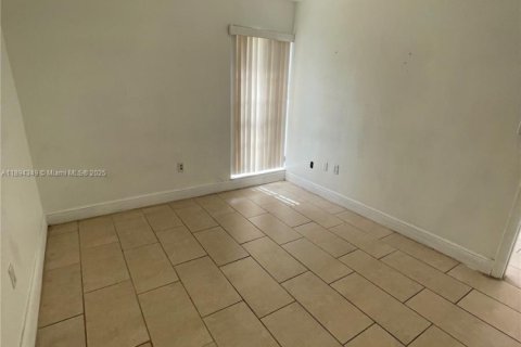 Copropriété à louer à Miami, Floride: 3 chambres, 95.13 m2 № 1947403 - photo 14