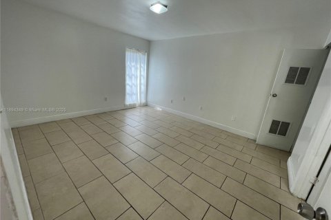Copropriété à louer à Miami, Floride: 3 chambres, 95.13 m2 № 1947403 - photo 8