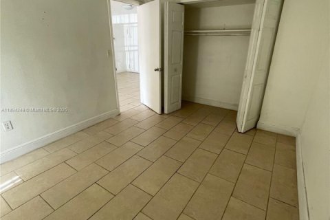 Copropriété à louer à Miami, Floride: 3 chambres, 95.13 m2 № 1947403 - photo 15