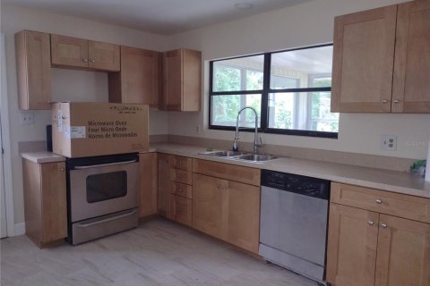 House in Anthony, Florida 3 bedrooms, 144 sq.m. № 1740848 - photo 8