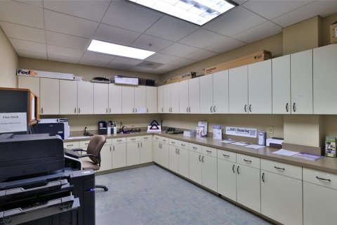 Propiedad comercial en alquiler en Palm Coast, Florida, 2400.04 m2 № 1820832 - foto 24