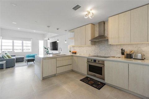 Copropriété à louer à Miami Beach, Floride: 2 chambres, 80.36 m2 № 1977204 - photo 7