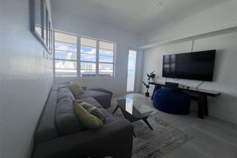 Copropriété à louer à Miami Beach, Floride: 2 chambres, 80.36 m2 № 1977204 - photo 6
