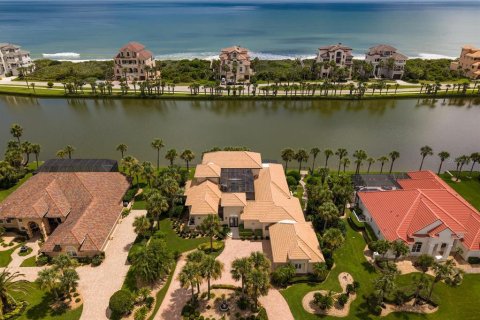House in Palm Coast, Florida 4 bedrooms, 396.79 sq.m. № 1913784 - photo 5