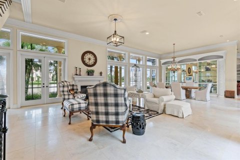 House in Palm Coast, Florida 4 bedrooms, 396.79 sq.m. № 1913784 - photo 21