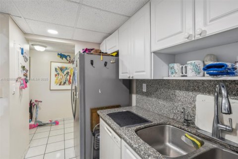 Condo in Miami Beach, Florida, 1 bedroom  № 2038920 - photo 7