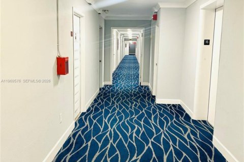 Купить кондоминиум в Норт-Бей-Виллидж, Флорида 1 спальня, 87.33м2, № 2042227 - фото 21