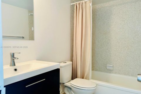 Купить кондоминиум в Норт-Бей-Виллидж, Флорида 1 спальня, 87.33м2, № 2042227 - фото 15