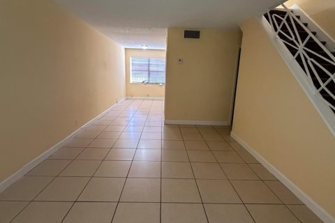 Touwnhouse à louer à Plantation, Floride: 2 chambres, 87.14 m2 № 2181648 - photo 5