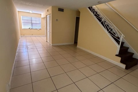 Touwnhouse à louer à Plantation, Floride: 2 chambres, 87.14 m2 № 2181648 - photo 4