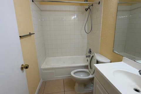 Touwnhouse à louer à Plantation, Floride: 2 chambres, 87.14 m2 № 2181648 - photo 15
