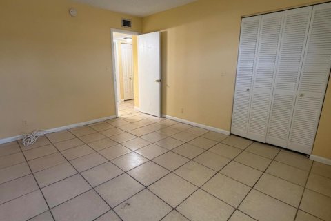 Touwnhouse à louer à Plantation, Floride: 2 chambres, 87.14 m2 № 2181648 - photo 13