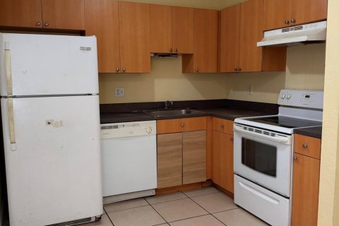 Touwnhouse à louer à Plantation, Floride: 2 chambres, 87.14 m2 № 2181648 - photo 7