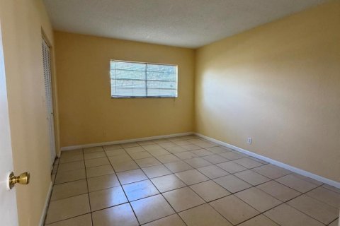 Touwnhouse à louer à Plantation, Floride: 2 chambres, 87.14 m2 № 2181648 - photo 12