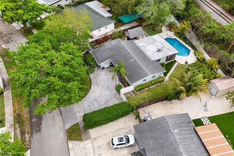 Villa ou maison à vendre à Miami, Floride: 4 chambres, 177.72 m2 № 2063046 - photo 26