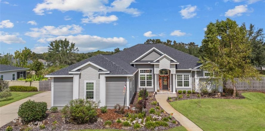 Casa en Gainesville, Florida 4 dormitorios, 257.06 m2 № 2383558