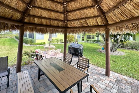 Condominio en alquiler en West Palm Beach, Florida, 2 dormitorios, 76.09 m2 № 1171408 - foto 1