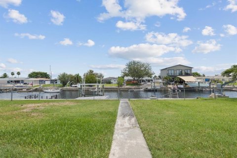 Casa en venta en New Port Richey, Florida, 2 dormitorios, 158.86 m2 № 1836879 - foto 23