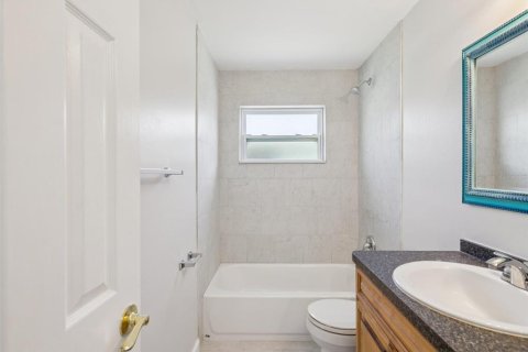Casa en venta en New Port Richey, Florida, 2 dormitorios, 158.86 m2 № 1836879 - foto 14