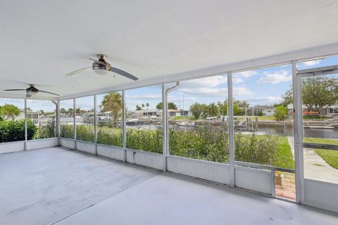 Casa en venta en New Port Richey, Florida, 2 dormitorios, 158.86 m2 № 1836879 - foto 25
