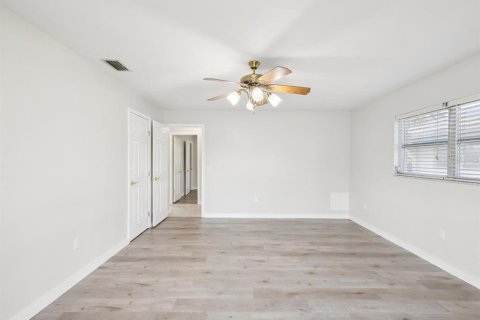 Casa en venta en New Port Richey, Florida, 2 dormitorios, 158.86 m2 № 1836879 - foto 7