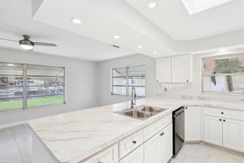 Casa en venta en New Port Richey, Florida, 2 dormitorios, 158.86 m2 № 1836879 - foto 17