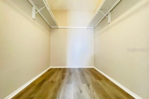Condominio en alquiler en Tampa, Florida, 1 dormitorio, 48.77 m2 № 1912048 - foto 9