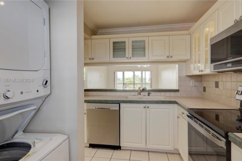 Copropriété à louer à Miami, Floride: 2 chambres, 94.2 m2 № 2029730 - photo 13