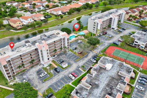 Copropriété à louer à Miami, Floride: 2 chambres, 94.2 m2 № 2029730 - photo 30