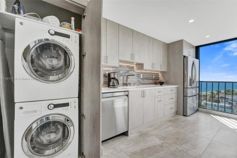 Купить кондоминиум в Форт-Лодердейл, Флорида 2 спальни, 139.35м2, № 1972904 - фото 29