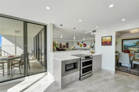 Купить кондоминиум в Форт-Лодердейл, Флорида 2 спальни, 139.35м2, № 1972904 - фото 4