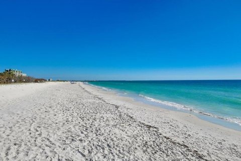 Copropriété à vendre à Treasure Island, Floride: 2 chambres, 111.48 m2 № 1542386 - photo 8