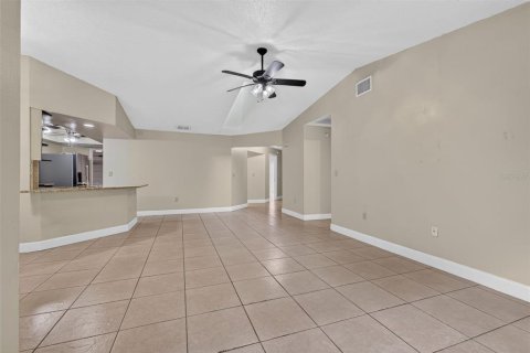 House in Kissimmee, Florida 3 bedrooms, 237.83 sq.m. № 2277186 - photo 14