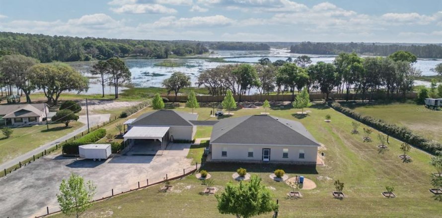 Villa ou maison à Belleview, Floride 3 chambres, 237.37 m2 № 2143747
