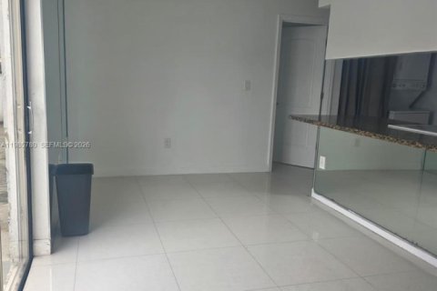 Купить виллу или дом в Майами, Флорида 3 спальни, 131.92м2, № 2153849 - фото 8