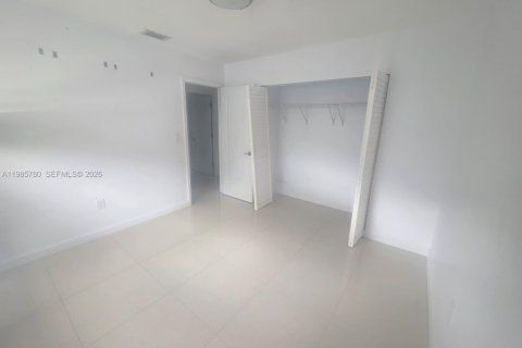 Купить виллу или дом в Майами, Флорида 3 спальни, 131.92м2, № 2153849 - фото 27