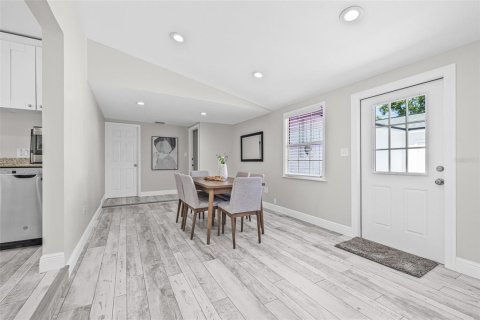 Casa en venta en Gulfport, Florida, 3 dormitorios, 147.34 m2 № 1755333 - foto 17