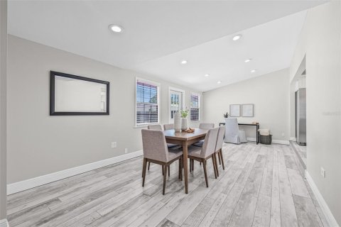 Casa en venta en Gulfport, Florida, 3 dormitorios, 147.34 m2 № 1755333 - foto 18
