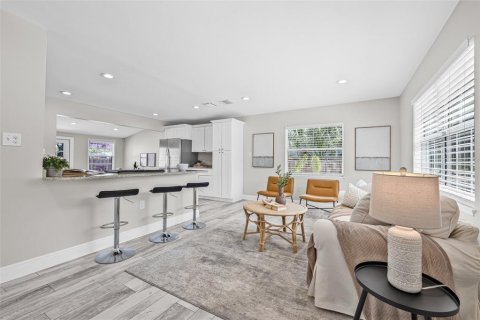 Casa en venta en Gulfport, Florida, 3 dormitorios, 147.34 m2 № 1755333 - foto 3