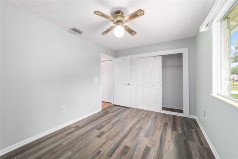 House in Ocala, Florida 3 bedrooms, 141.95 sq.m. № 1725313 - photo 12