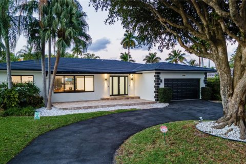 House in Hollywood, Florida 7 bedrooms, 355.35 sq.m. № 1862501 - photo 18
