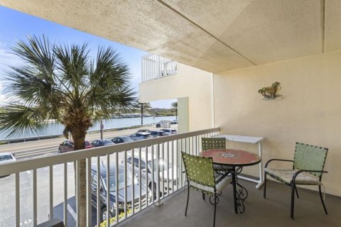 Condominio en venta en Indian Rocks Beach, Florida, 1 dormitorio, 66.33 m2 № 2108122 - foto 23