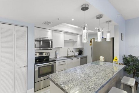Condominio en venta en Indian Rocks Beach, Florida, 1 dormitorio, 66.33 m2 № 2108122 - foto 13