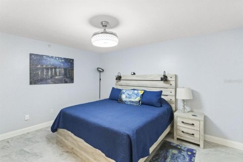 Condominio en venta en Indian Rocks Beach, Florida, 1 dormitorio, 66.33 m2 № 2108122 - foto 17