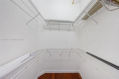 Villa ou maison à vendre à Pembroke Pines, Floride: 4 chambres, 266.07 m2 № 2020366 - photo 28