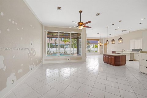 Villa ou maison à vendre à Pembroke Pines, Floride: 4 chambres, 266.07 m2 № 2020366 - photo 6