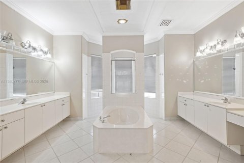 Villa ou maison à vendre à Pembroke Pines, Floride: 4 chambres, 266.07 m2 № 2020366 - photo 25