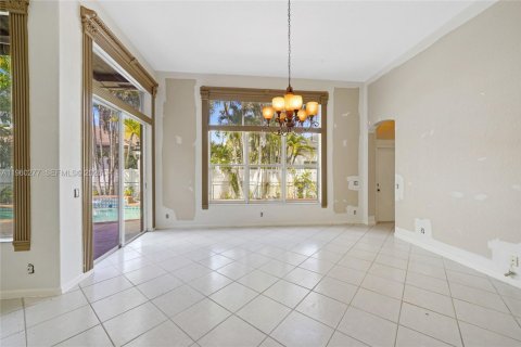 Villa ou maison à vendre à Pembroke Pines, Floride: 4 chambres, 266.07 m2 № 2020366 - photo 16