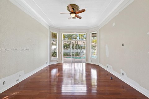 Villa ou maison à vendre à Pembroke Pines, Floride: 4 chambres, 266.07 m2 № 2020366 - photo 21